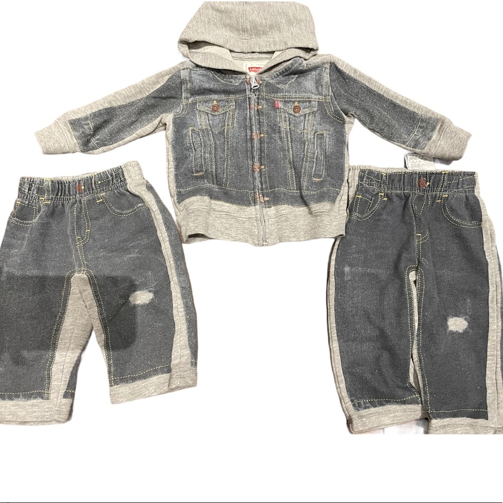 Levi’s baby hoodie set